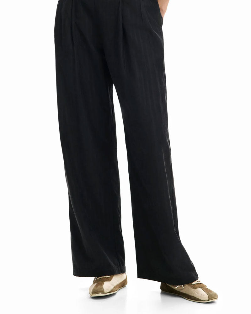 Desigual Pantalone Lungo a Pinocchietto Colore Nero