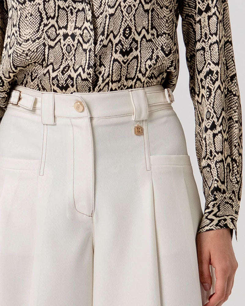 Fracomina Bermuda Flare con Pences Colore Crema