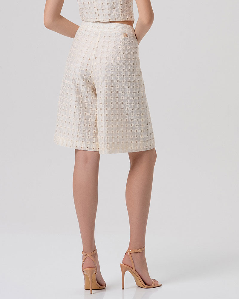 Fracomina Bermuda Flare in Pizzo Colore Bianco