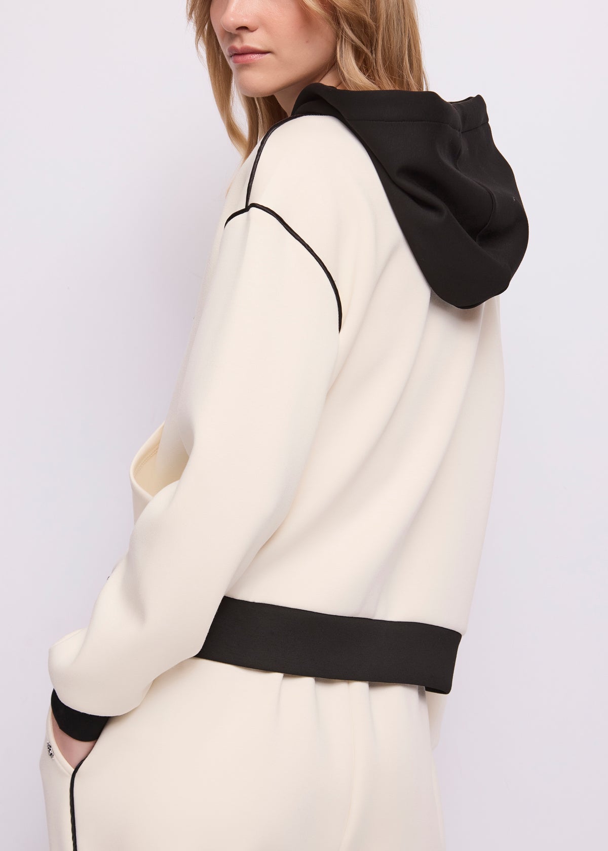 Gaudì Felpa con Cappuccio Bicolor e Logo Colore Bianco Panna