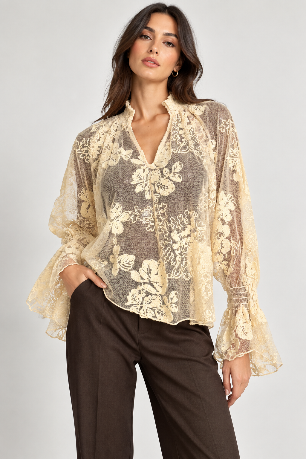 Eco Blusa in Pizzo Ricamato Colore Avorio