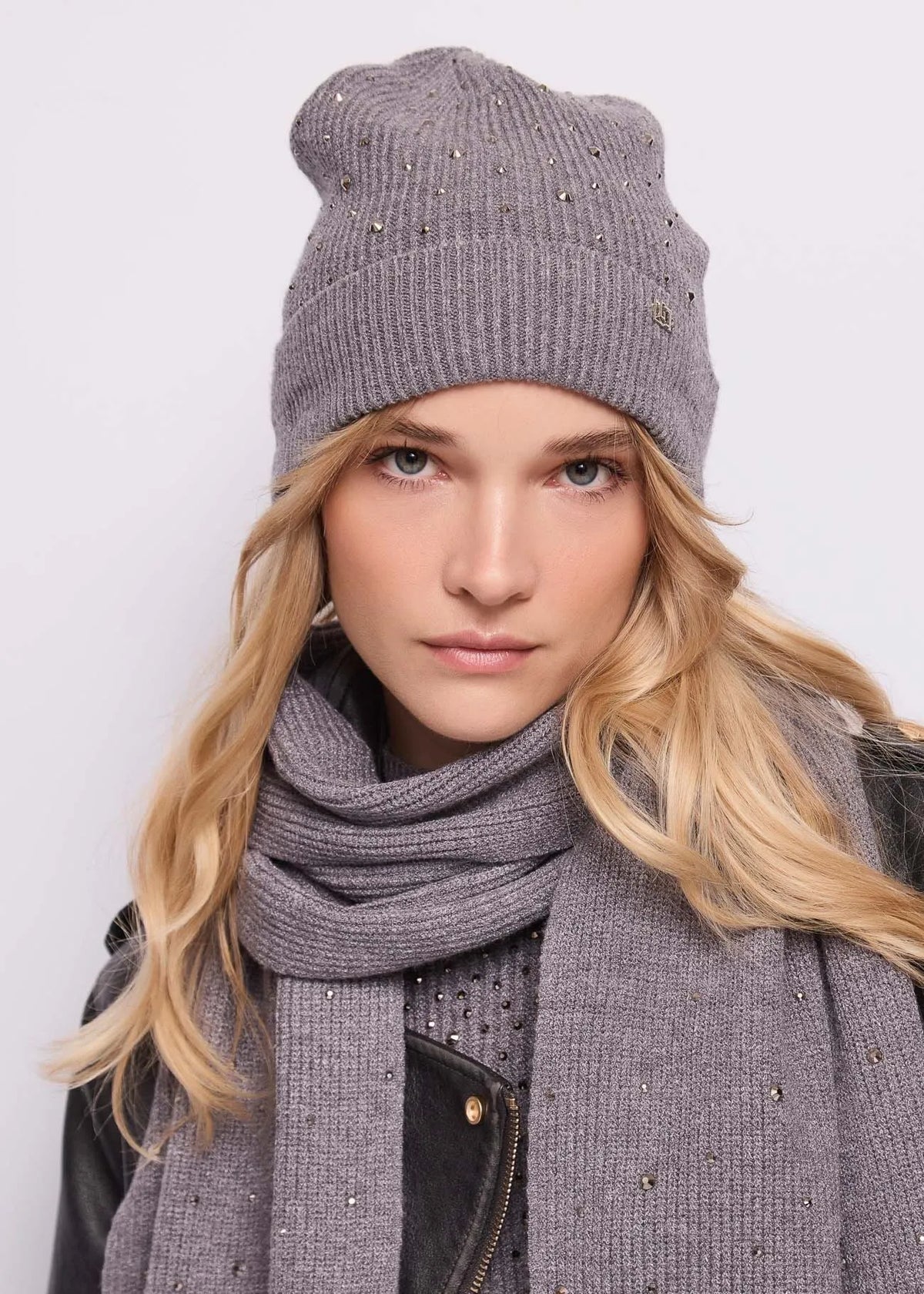 Gaudì Cappello Colore Grigio con Strass